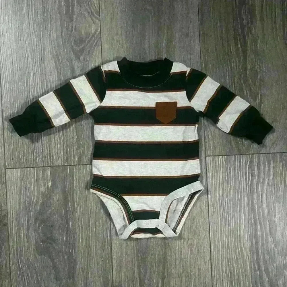 Carter’s 3 Piece Boys Onsie Bundle Size 3 months